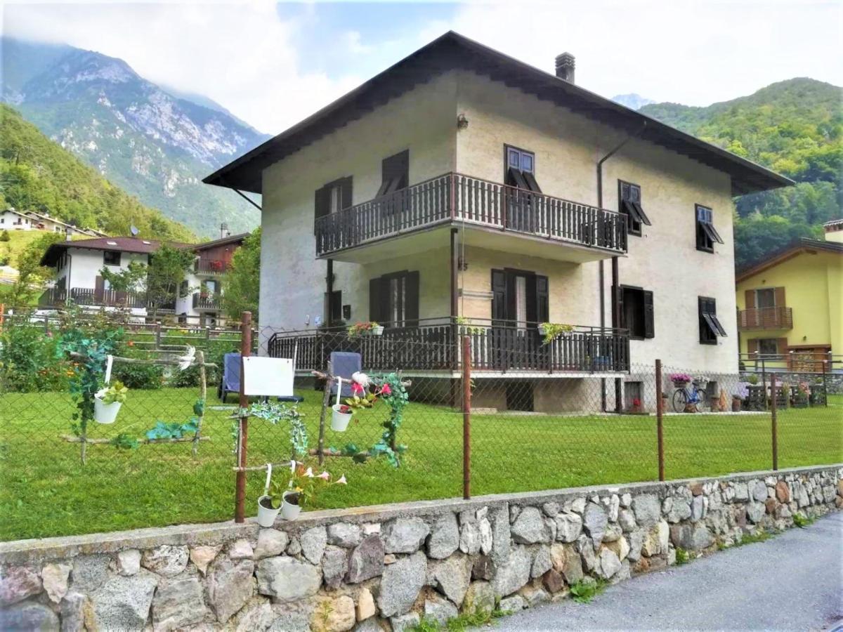 Ca' Albano Apartment Mezzolago Bagian luar foto