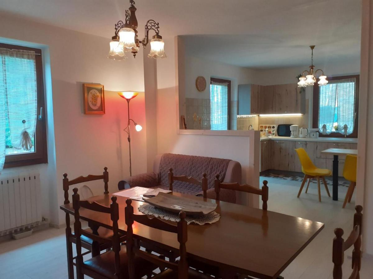 Ca' Albano Apartment Mezzolago Bagian luar foto
