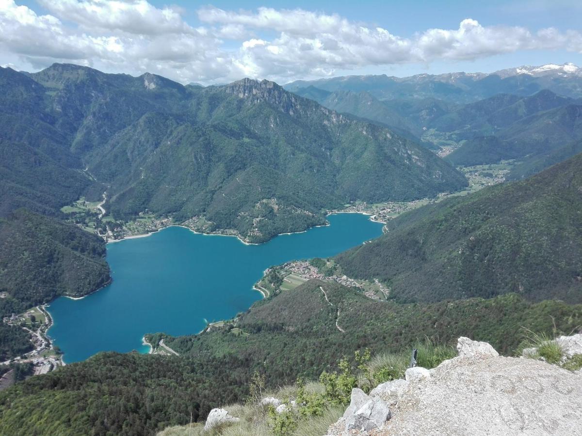 Ca' Albano Apartment Mezzolago Bagian luar foto