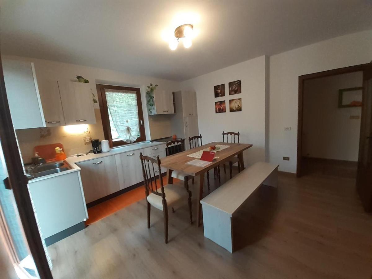 Ca' Albano Apartment Mezzolago Bagian luar foto